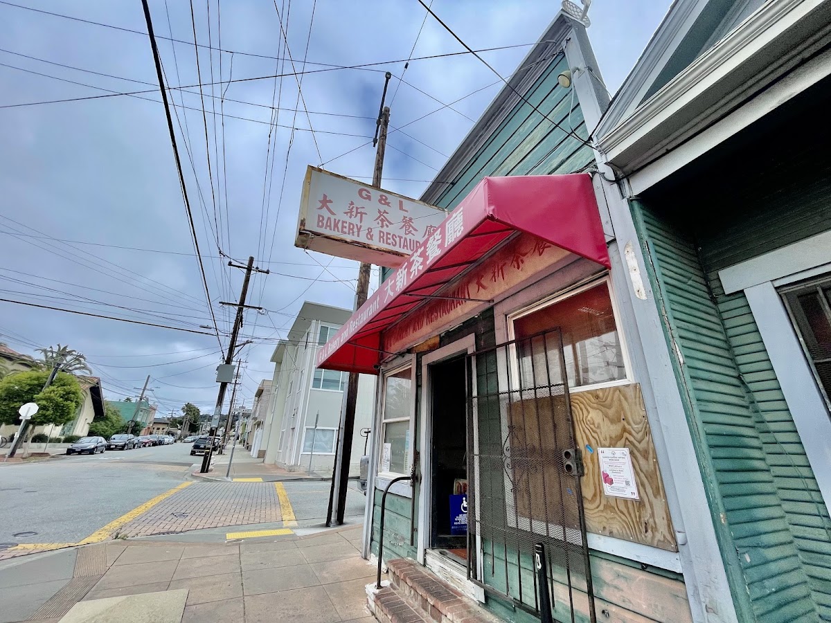 G & L Bakery & Restaurant